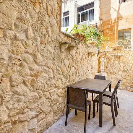 Charming And Cosy Maisonette In Rabe1-1 Prázdninový dům Sliema